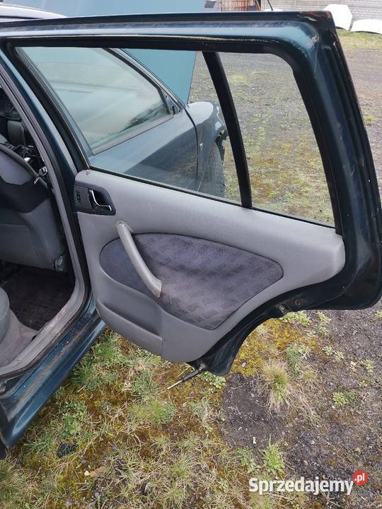 Drzwi prawy tył skoda octavia 1 śląskie Czerwionka-Leszczyny