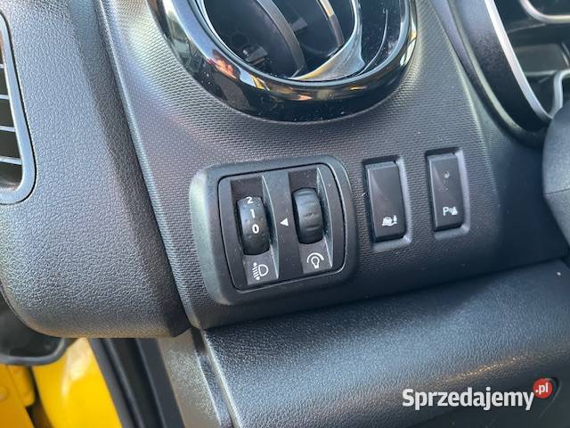 sprzedam samochód dostawczy renault trafic L2H1