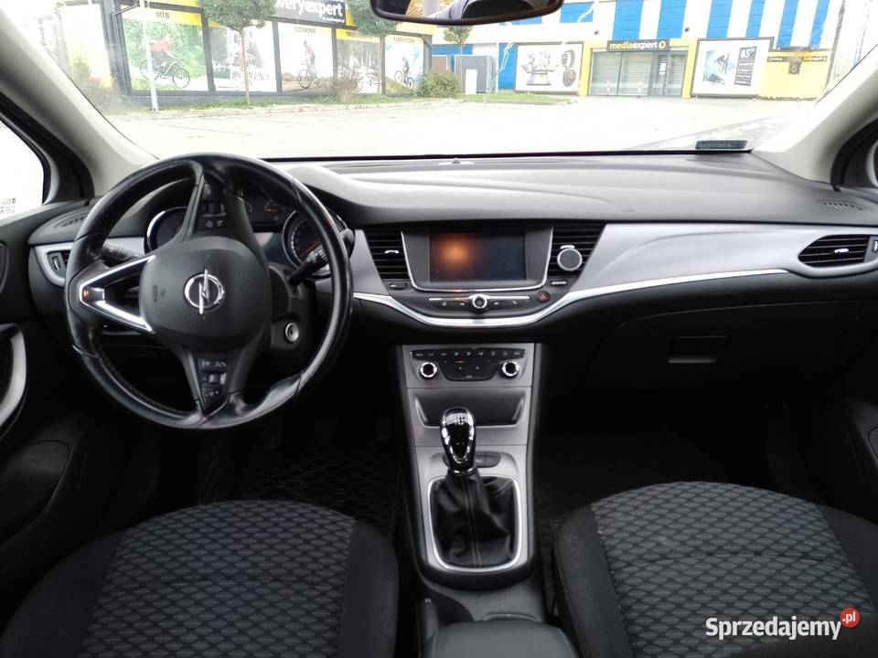 Opel Astra Rok produkcji 2016