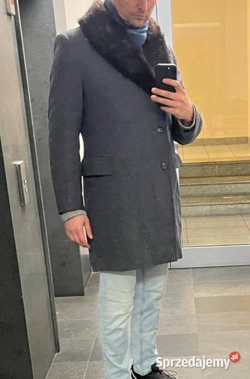 Płaszcz męski z wełny z kołnierzem z nutrii