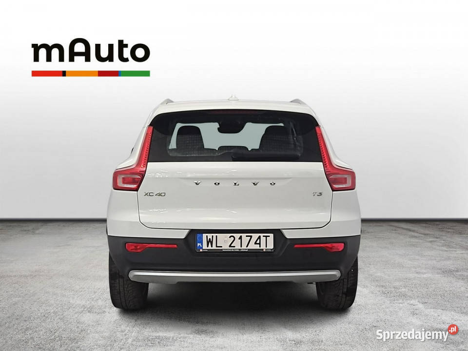 Volvo XC 40 T3 Momentum Pro Z Polskiego Salonu Warszawa