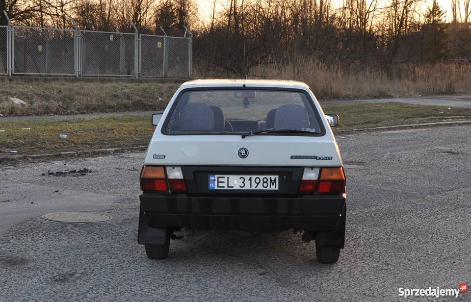 Skoda Favorit 135 LS 1993 Łódź radio / CD sprzedam