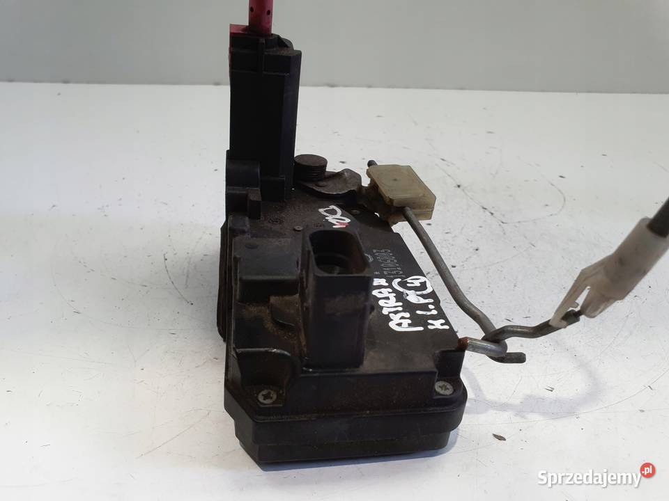 Opel Astra H ZAMEK DRWI Prawy tył pasażera osobowe