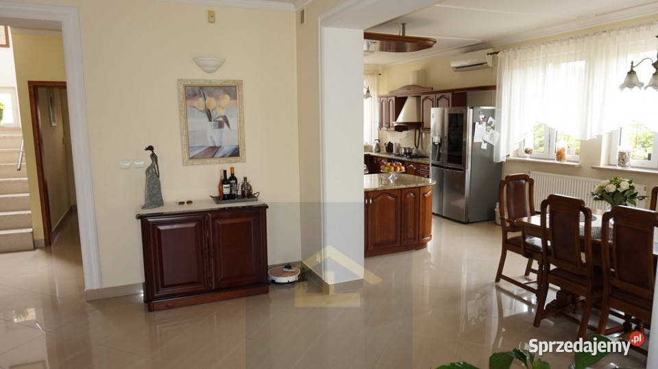 Gospodarstwo rolne w gminie Karczewhodowla koni Całowanie