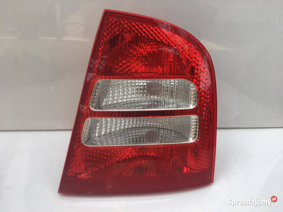 SKODA OCTAVIA 1 PRAWA LAMPA TYŁ HB Ostroróg
