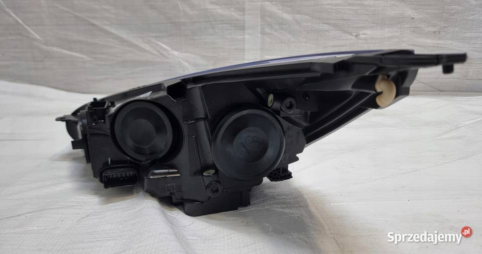 FORD FOCUS MK3 LIFT LAMPA PRAWY PRZÓD NOWA