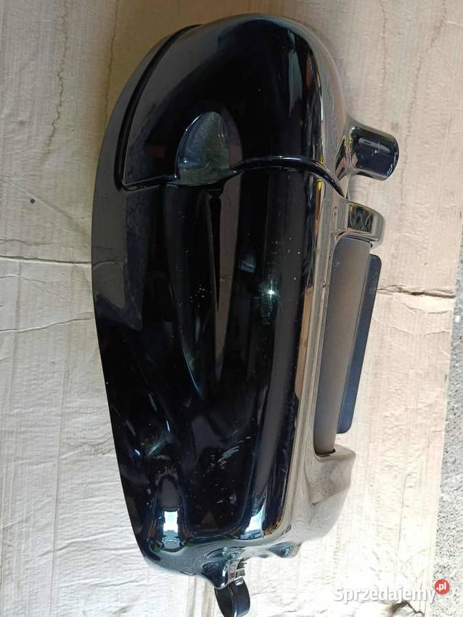 Harley 082013 gołębnik prawy osłona Trzciana