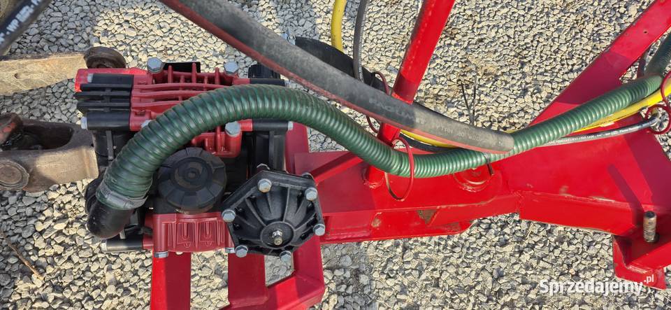 Opryskiwacz Polowy 1200l Rybczewice Drugie sprzedam