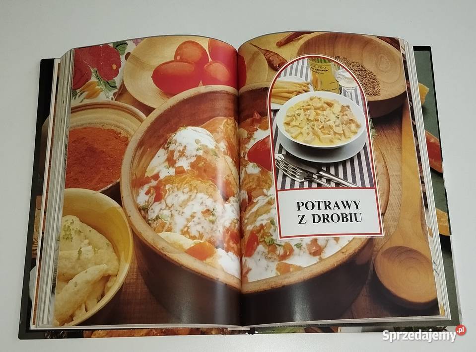 Książka kucharska Przepisy kulinarne narodów Poradniki, albumy i reportaże Warszawa