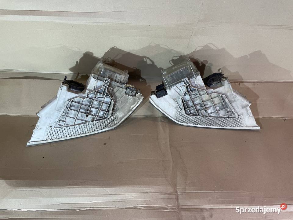 Skoda Oktawia 2 II lampa reflektor lewa prawa Uniwersalne Szczecin