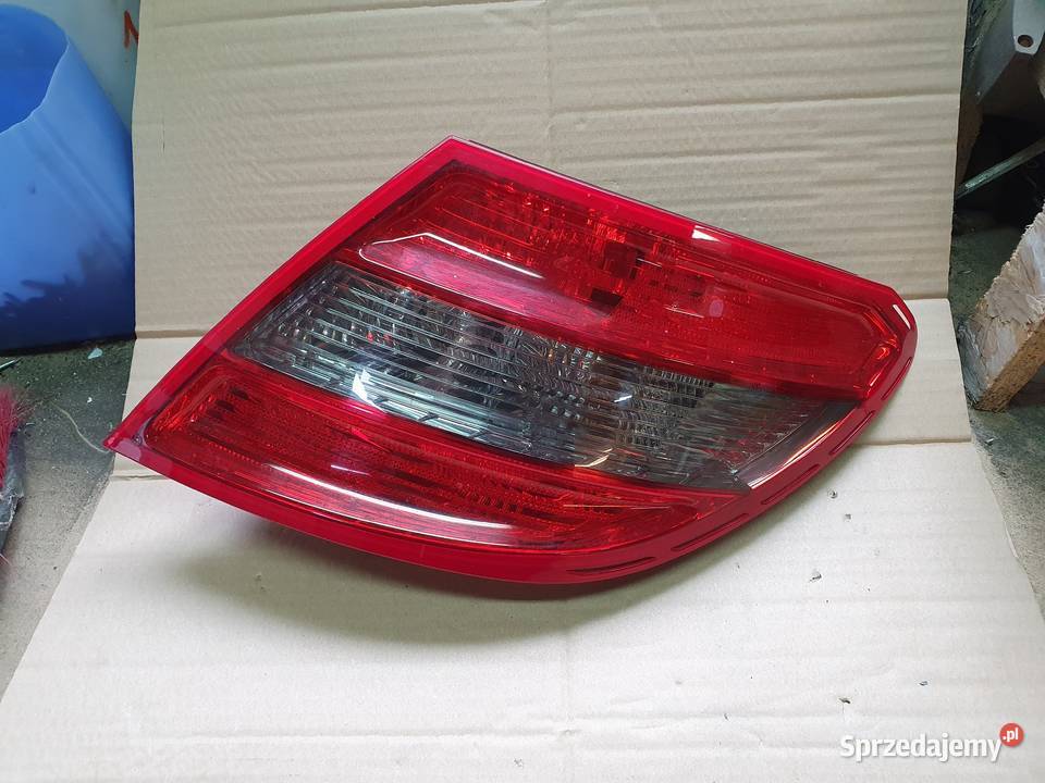 MERCEDES W203 LAMPA PRAWA TYLNA PRAWY TYŁ wielkopolskie Międzychód