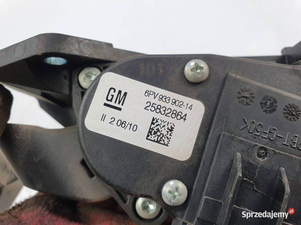 PEDAŁ CADILLAC ESCALADE ESV 25832864 osobowe Lipno