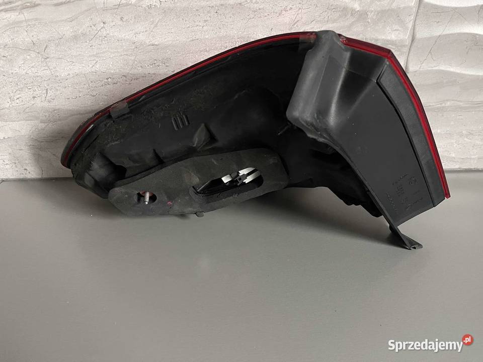 MERCEDES W212 LIFT PRAWA LAMPA TYŁ LED Ostroróg