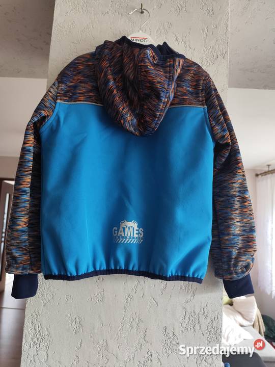 Chłopięca kurtka Softshell na polarze z kapturem Płock