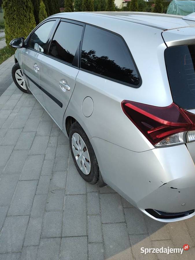 Toyota Auris Kombi 14 D4D z polskiego salonu Samochody osobowe Barcice sprzedam