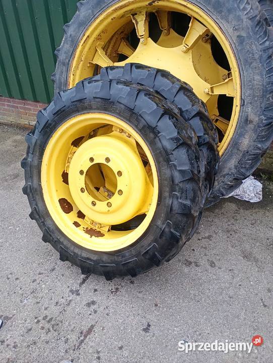 Komplet kół John Deere tył 149r 38 przód 112r 28 Turkowice sprzedam