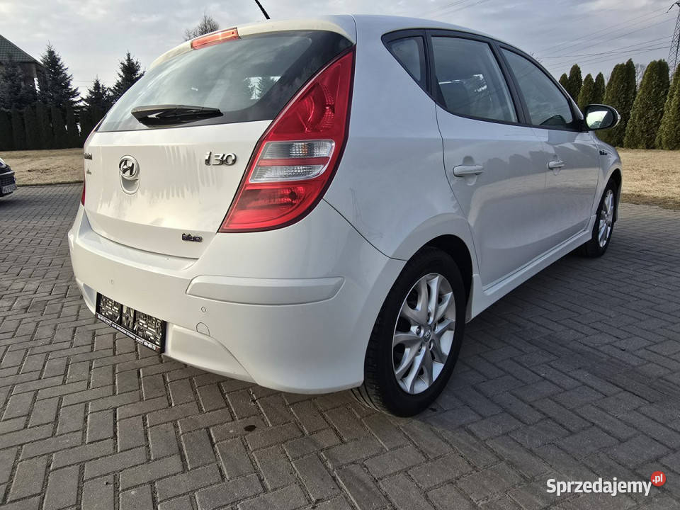 Hyundai i30 16Benz biały Kutno