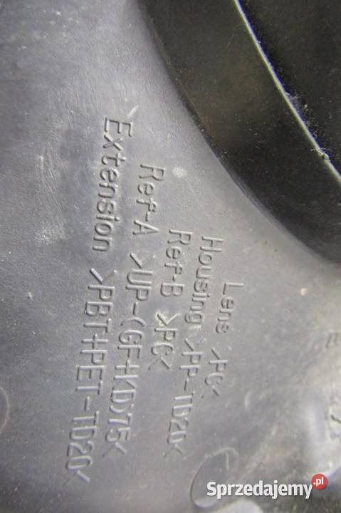 LAMPA PRZEDNIA PRAWY PRZÓD TOYOTA YARIS III osobowe