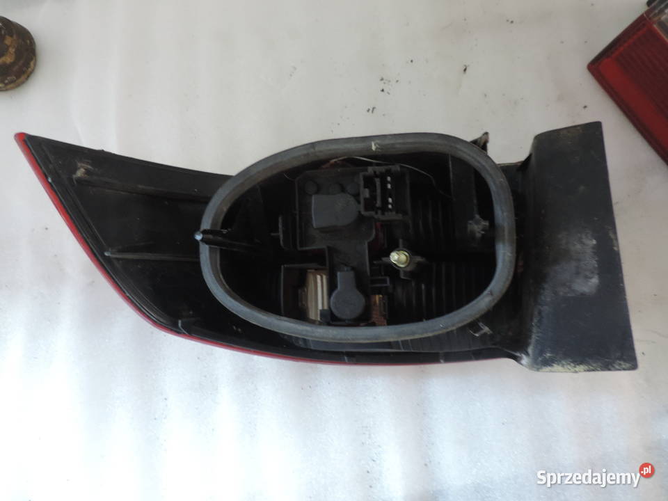 LAMPA LEWY TYŁ TYLNA RENAULT LAGUNA 2 HB Oświetlenie Nowy Sącz