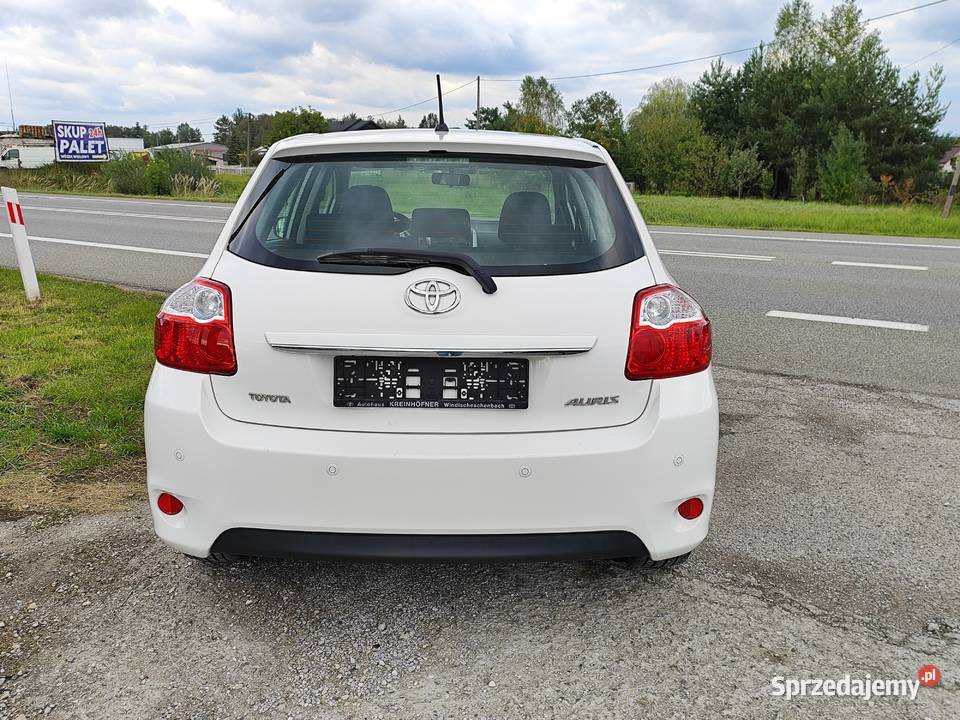 Toyota Auris 2011r Lift 16 Benz z Niemiec 4/5 Królewiec sprzedam