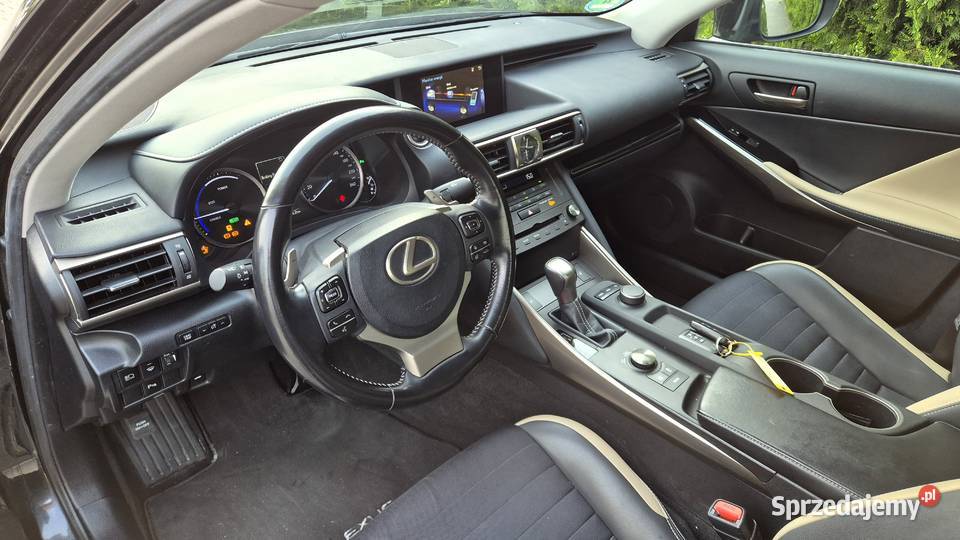 Lexus is300h Hybrid 115000km Leszno