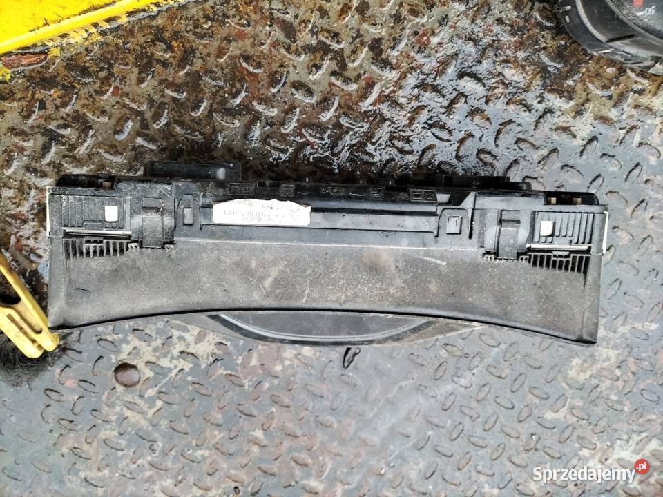 zegary licznik MercedesBenz W202 84570330 wyposażenie elektryczne Kamień