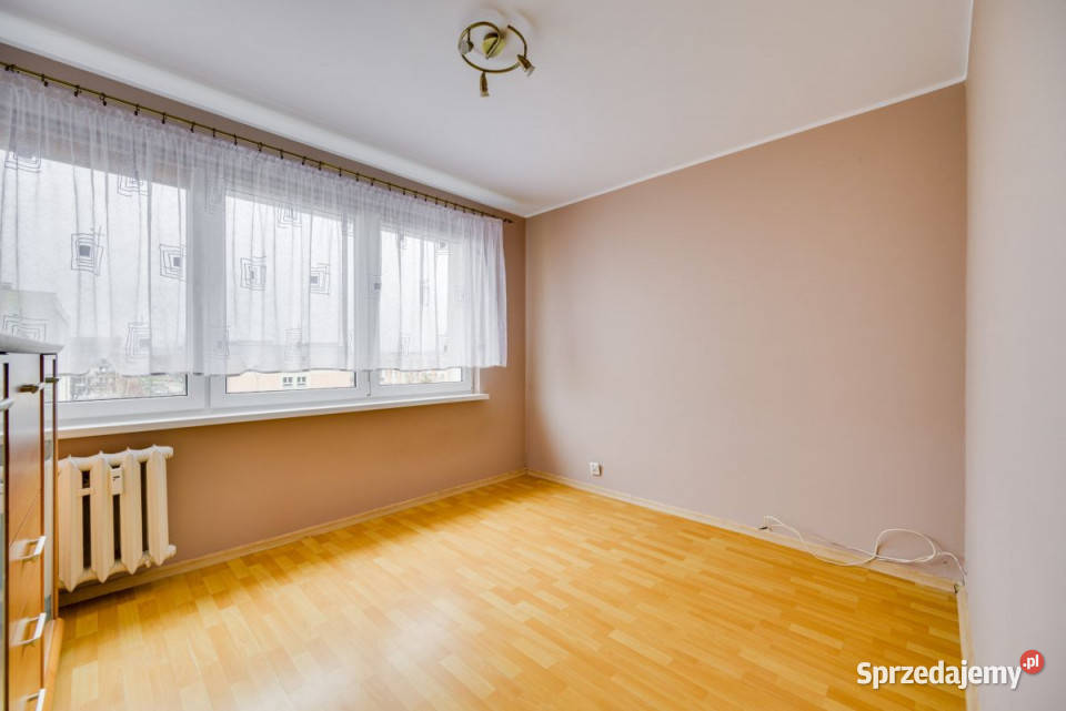 Sprzedam mieszkanie Reda Spokojna 6667m2 wielka płyta sprzedam