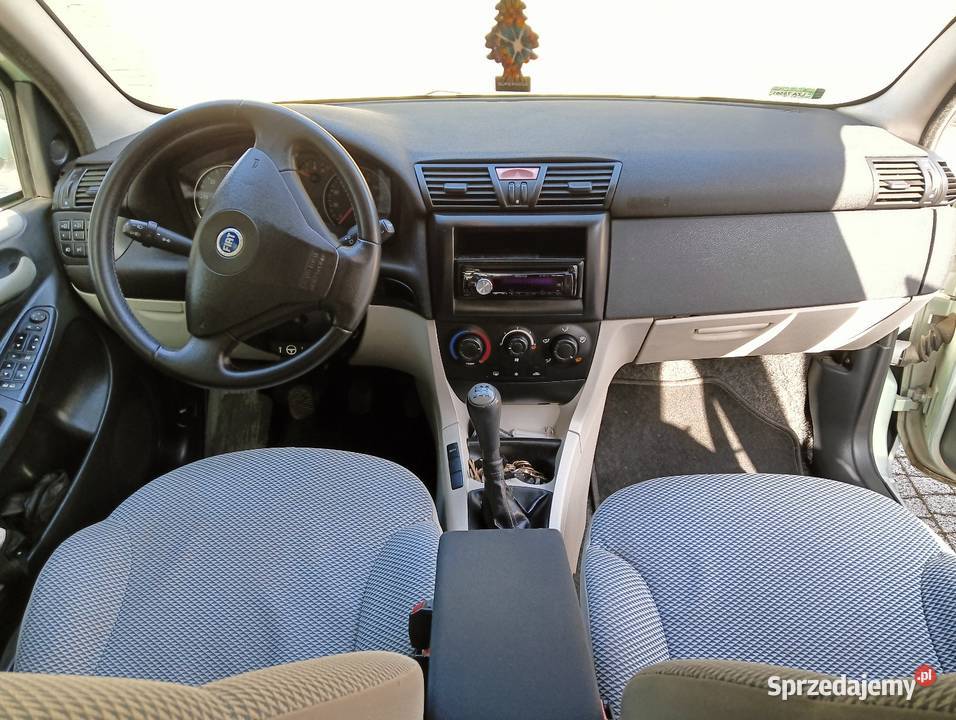 Fiat Stilo 19 JTD 8V 115 światła przeciwmgielne