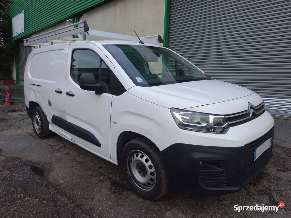 Berlingo long 40 nowe 3osobowy Jelcz-Laskowice