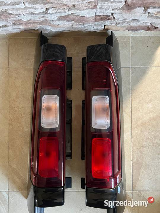 RENAULT TRAFIC LAMPA TYŁ TYLNE 2016 PRAWA LEWA Barwałd Dolny