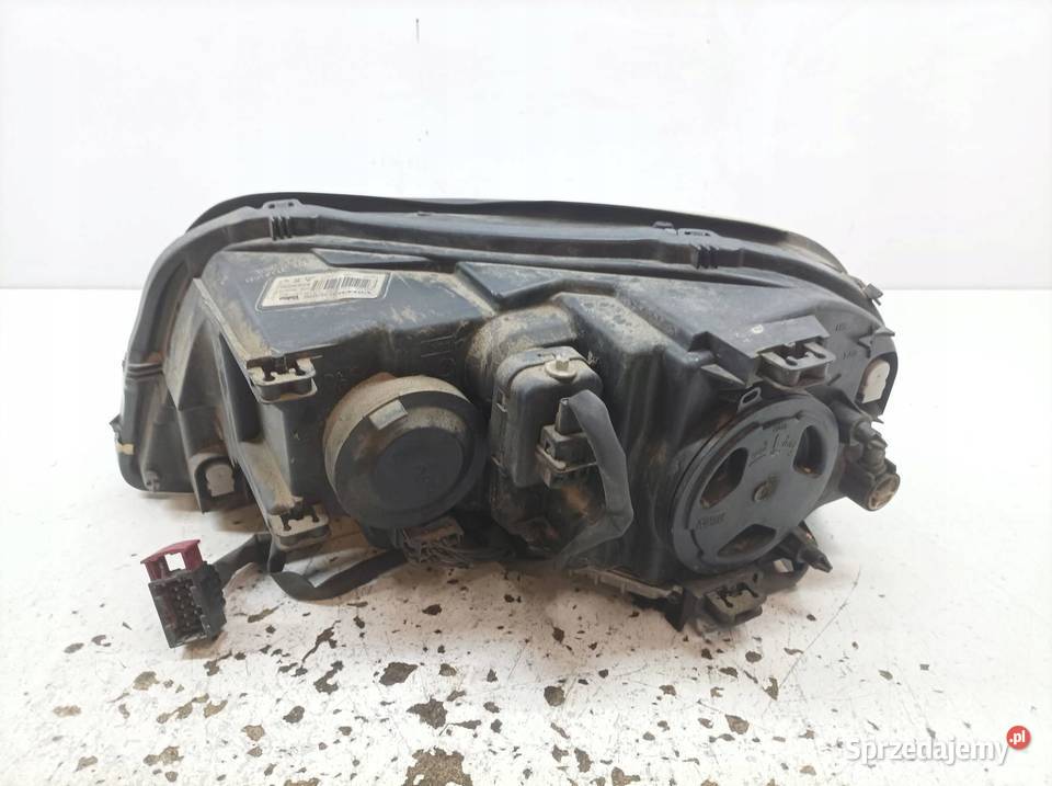 LAMPA PRZÓD PRAWA LIFT XENON 31347076 Volvo XC