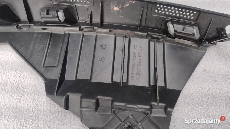 Mercedes GLA ślizg zderzaka przedniego lewy