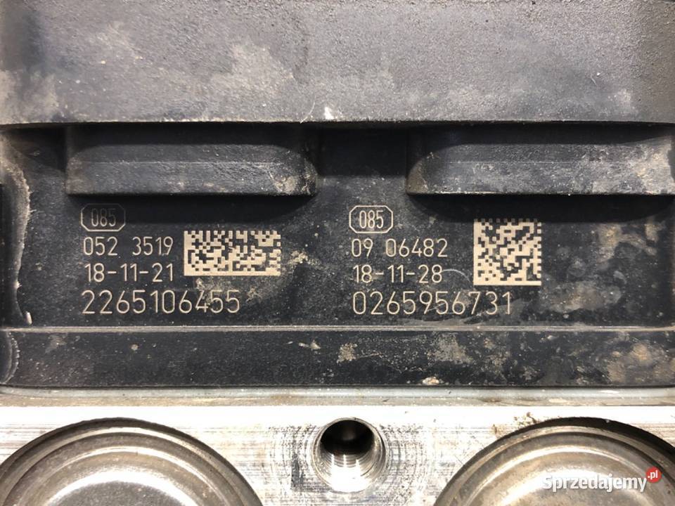 POMPA ABS TOYOTA COROLLA E18 4454002570 16 132 osobowe Części samochodowe