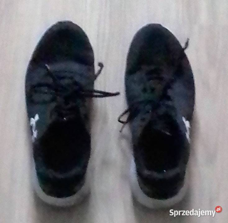 Buty Under Armour z metkami Baranów