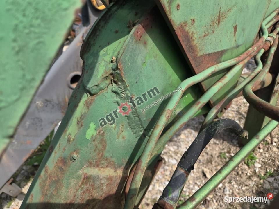 Ładowacz czołowy John Deere Byków
