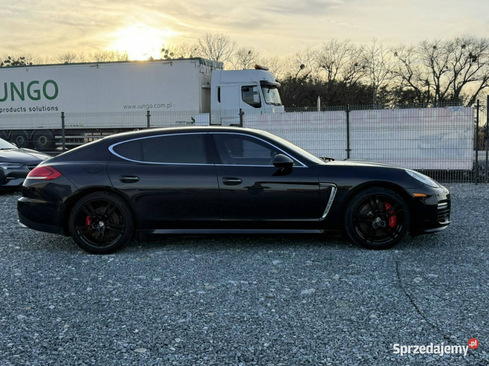 Porsche Panamera 48 V8 Turbo 520 Executive