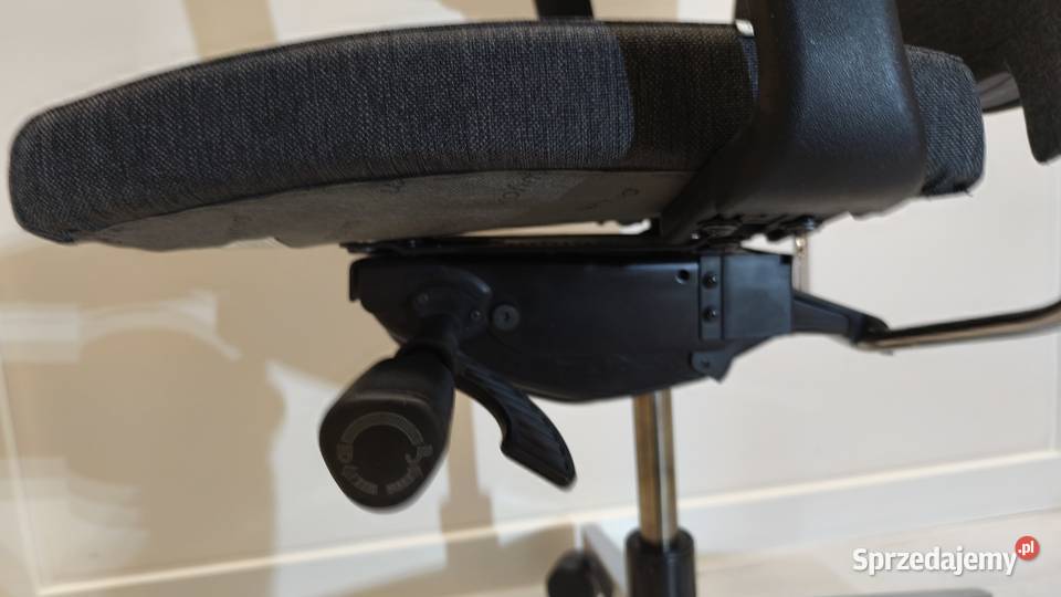 7 Profesjonalny fotel Profim ARCA 21SL 48cm