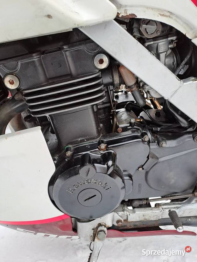 Kawasaki GPZ 500 S czterosuwowy Bierzwnik