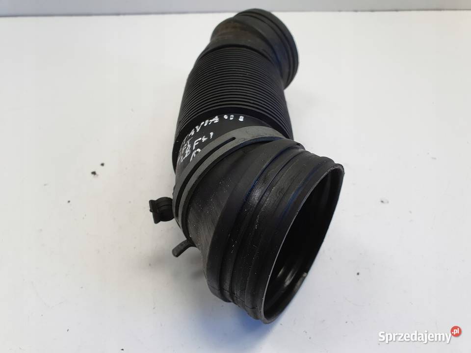 Skoda Octavia II 18 TSI PRZEWÓD POWIETRZA RURA osobowe Rudka