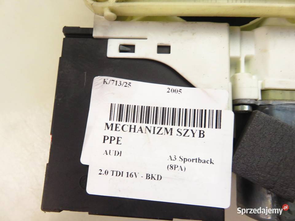 PODNOŚNIK SZYBY PRAWY PRZEDNI AUDI A3 Sportback małopolskie