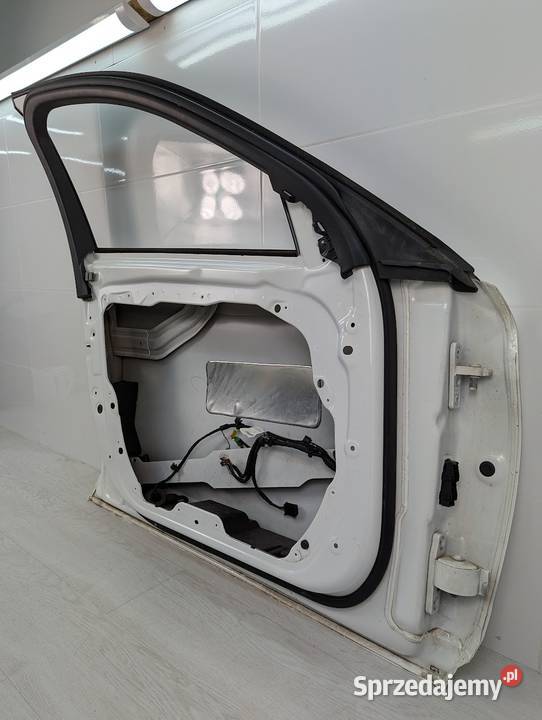 DRZWI LEWY PRZÓD MERCEDES C200 A20572210 W205 Białystok