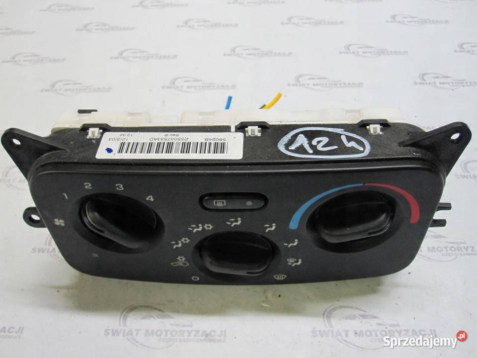 CHEROKEE KJ III 28 CRD 04r Panel sterowania osobowe Wyposażenie wnętrza