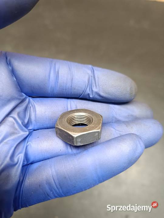 Nakrętka podkładka dystans kosz sprzęgłowy