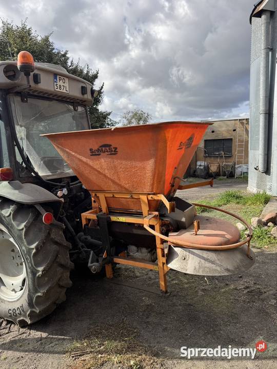 MasseyFerguson w zestawie zimowym Massey Ferguson Luboń