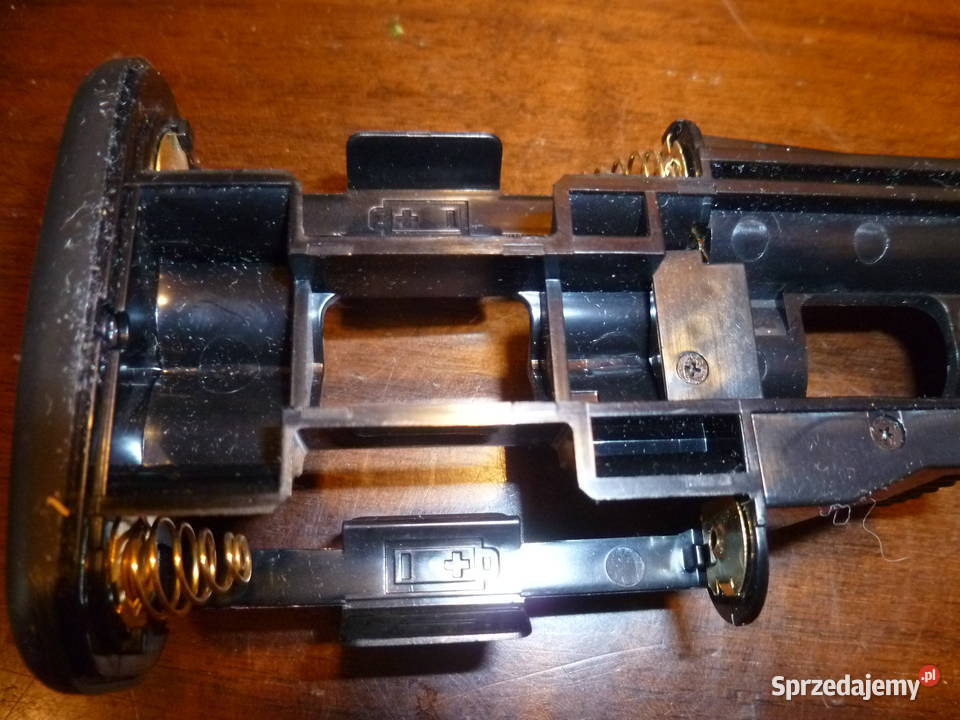 Pojemnik na 6 baterii AA małopolskie