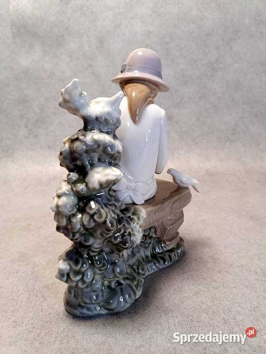 LLADRO NAO 383G Dziewczynka z gołębicą Hiszpania Gdańsk