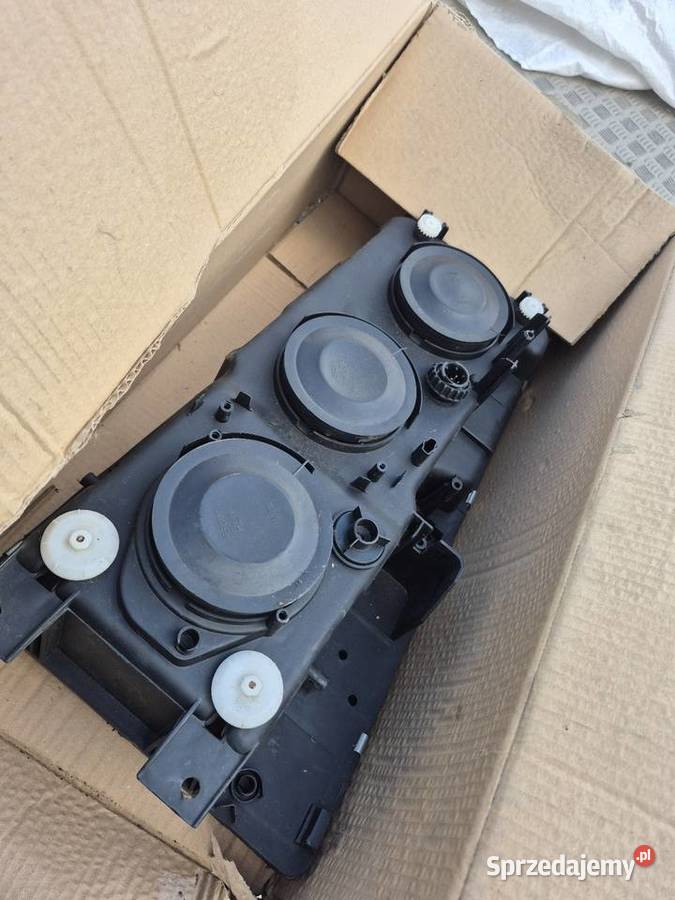 Renault Magnum reflektory komplet mazowieckie Sterdyń sprzedam
