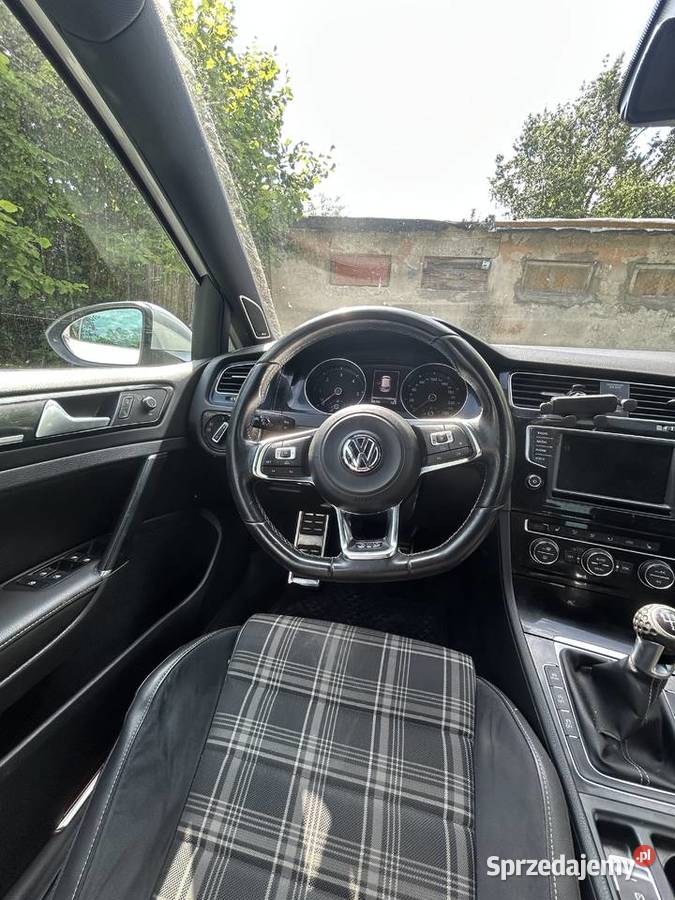 Volkswagen Golf VII Czernina