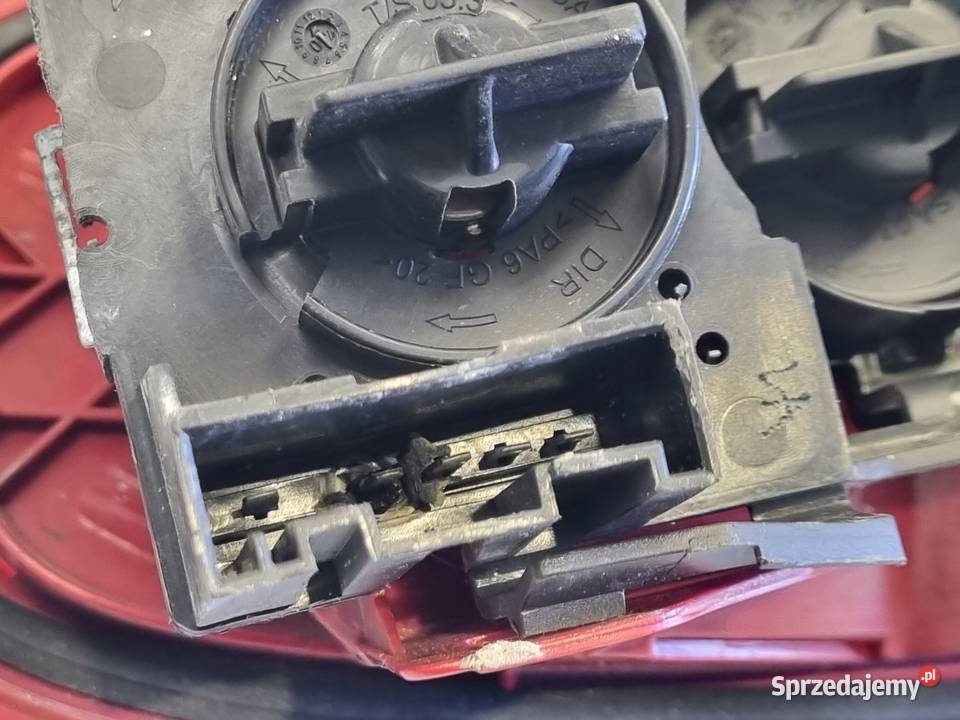 LAMPA PRAWA Mini One Cooper R56 TYLNA prawy tył Rudka sprzedam