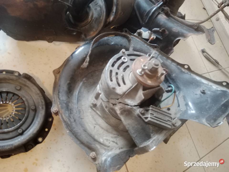 Fiat 126p st osłony silnika tłumik bagażnik Toruń sprzedam